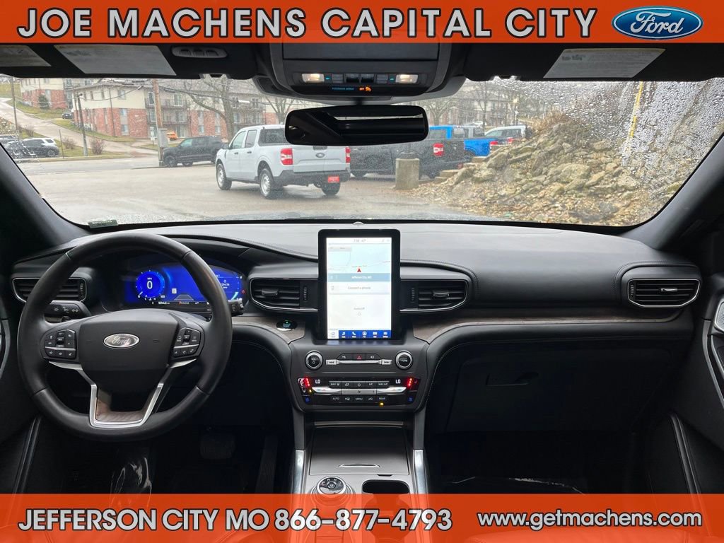 Certified 2020 Ford Explorer Platinum w/ Premium Technology Package image 15