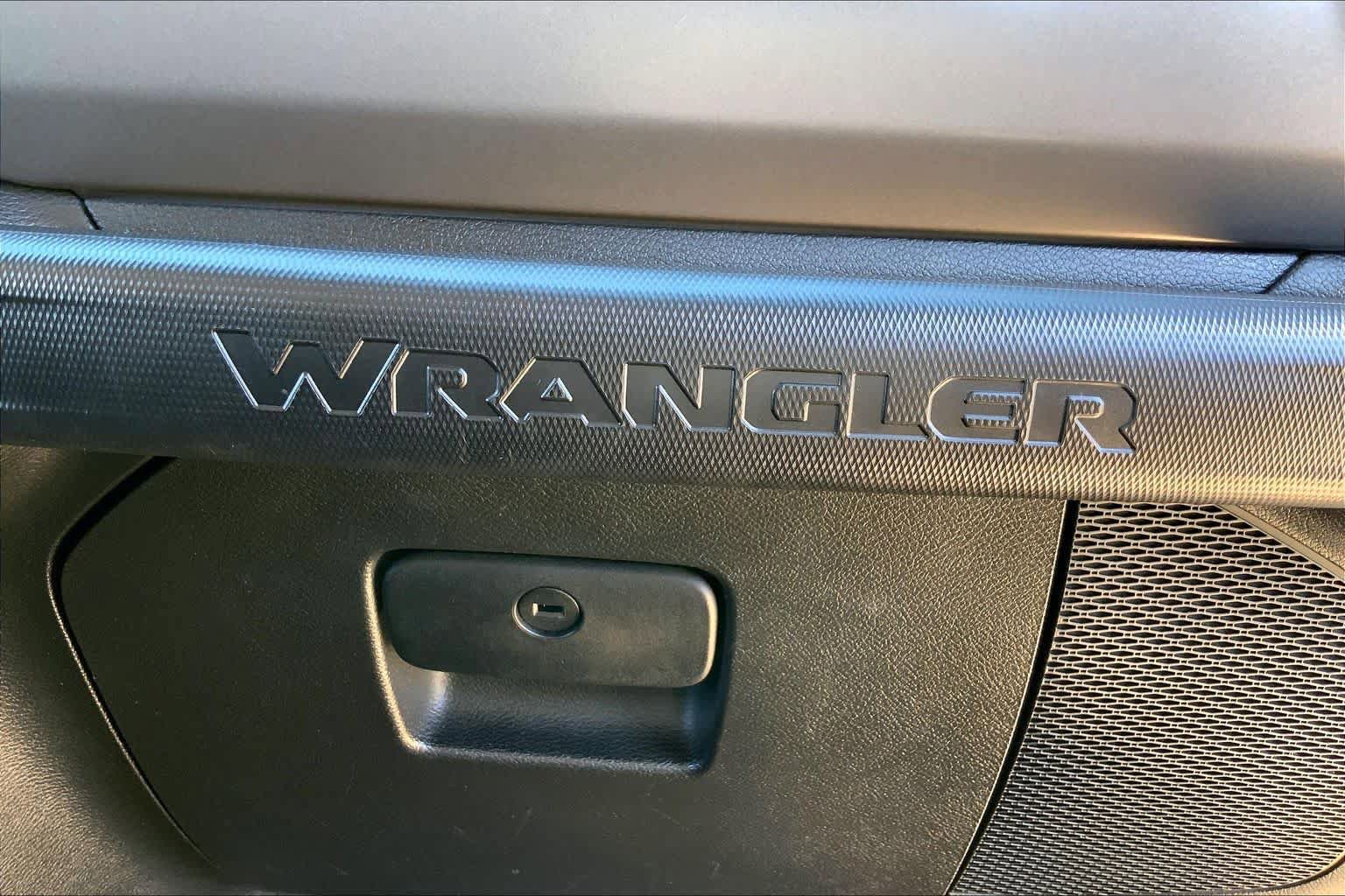 Used 2023 Jeep Wrangler Sport AWD/4WD image 10