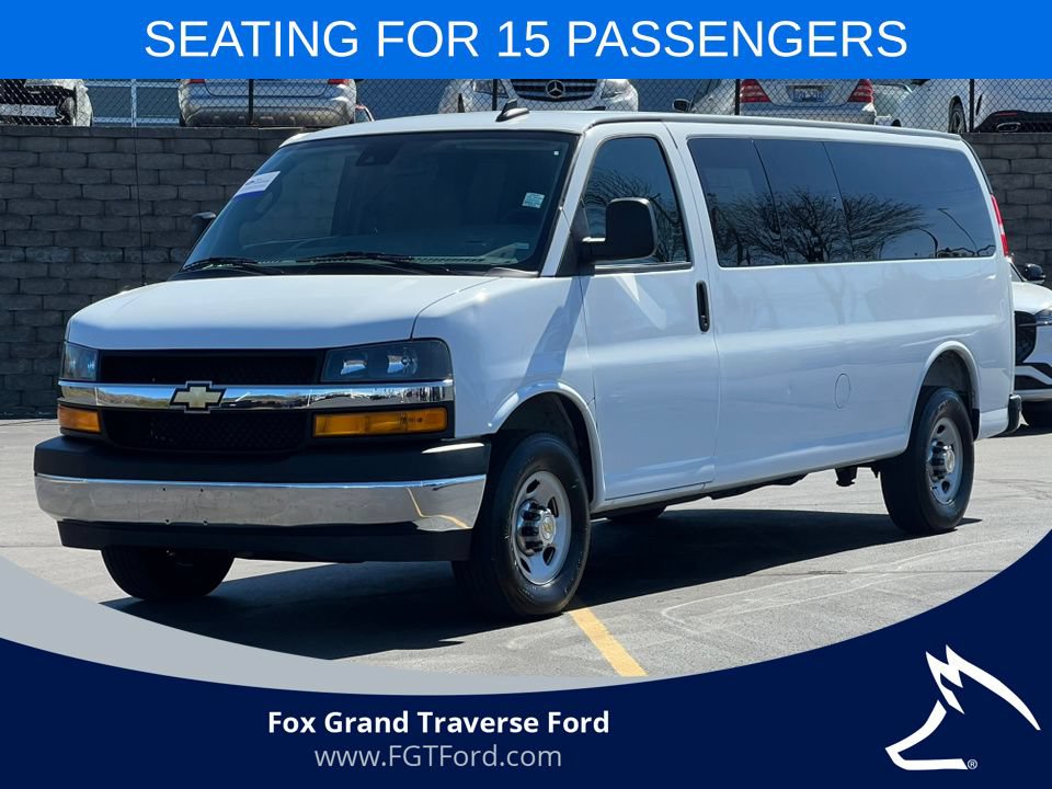 Used 2025 Chevrolet Express 3500 LT w/ LT Preferred Equipment Group RWD video 1