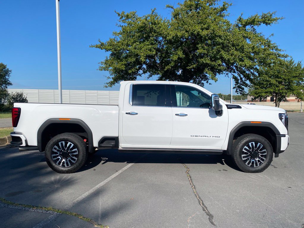 Used 2024 GMC Sierra 2500 Denali Ultimate w/ Max Trailering Package AWD/4WD image 8