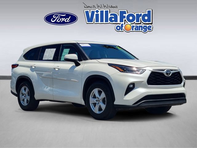 Used 2021 Toyota Highlander LE FWD image 1