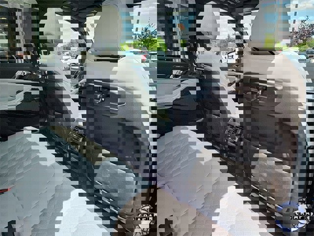 Used 2024 BMW X5 xDrive40i w/ Premium Package image 30