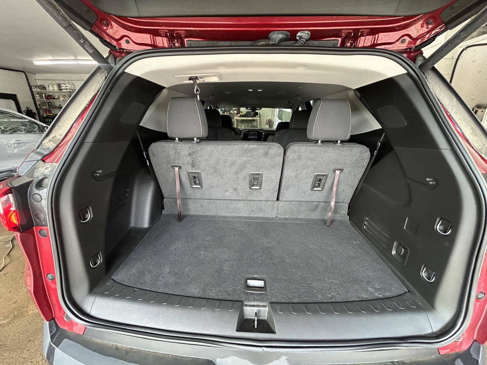 Used 2019 Chevrolet Traverse LT FWD image 12