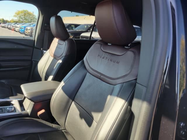 Certified 2022 Ford Explorer Platinum w/ Equipment Group 601A image 25