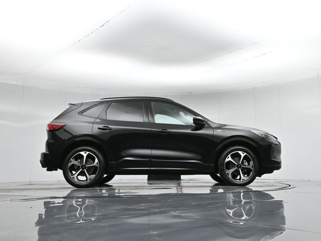 Certified 2024 Ford Escape ST-Line Elite image 13