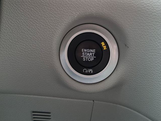 Used 2023 Chrysler Pacifica Touring-L FWD image 26