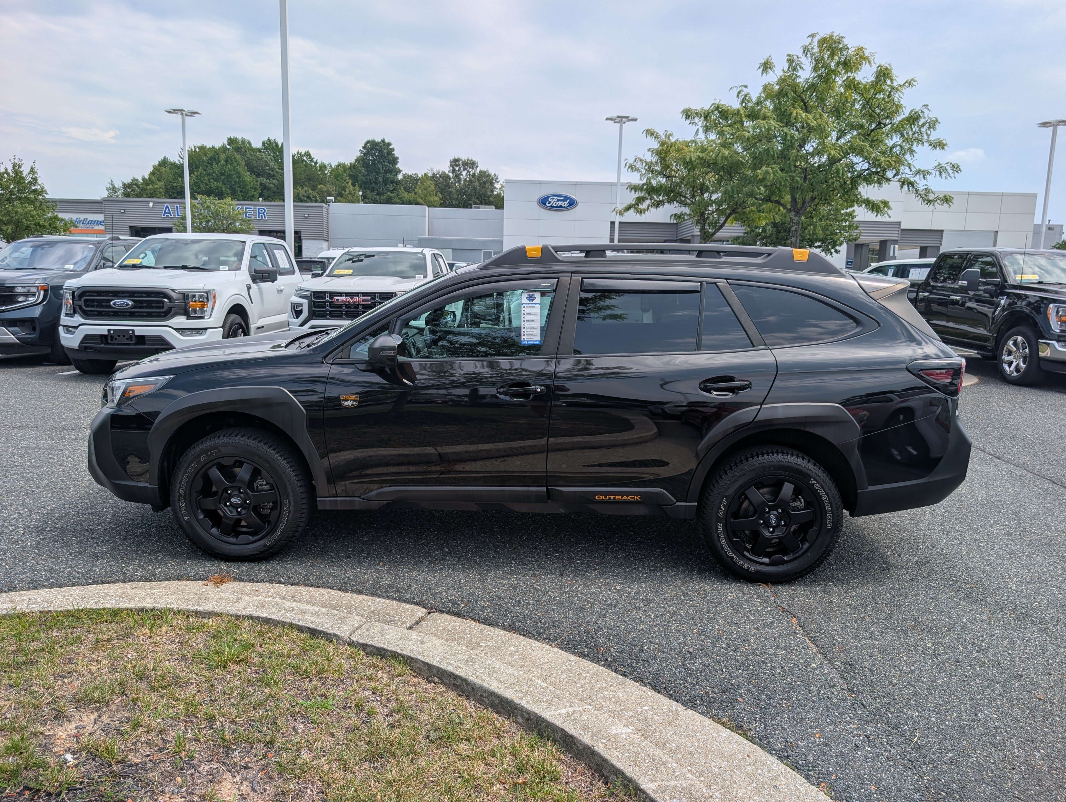 Used 2023 Subaru Outback Wilderness AWD/4WD image 6