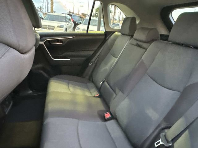 Used 2025 Toyota RAV4 XLE image 16
