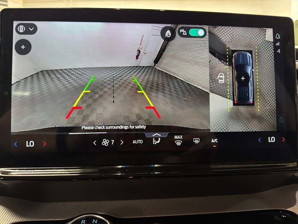 Certified 2025 Ford Expedition Active image 27