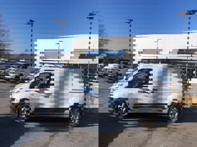 Certified 2019 Ford Transit Connect XL w/ Trailer Tow Package image 2