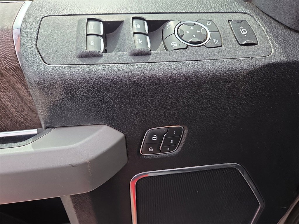 Certified 2019 Ford F250 Lariat w/ Lariat Value Package image 23