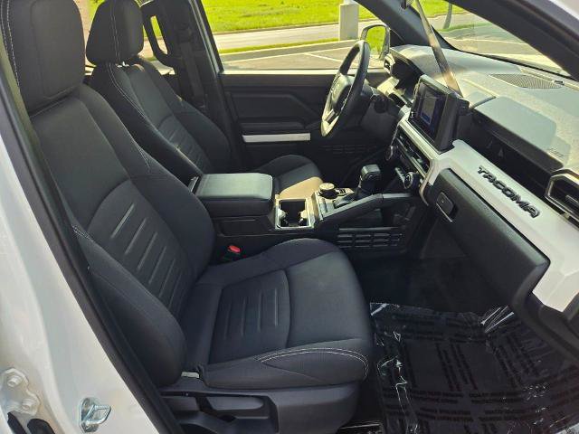 Used 2024 Toyota Tacoma TRD Off-Road AWD/4WD image 6