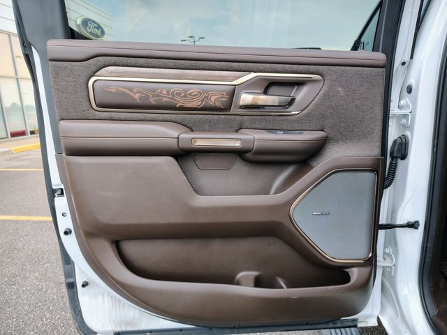 Used 2025 RAM 1500 Limited AWD/4WD image 12
