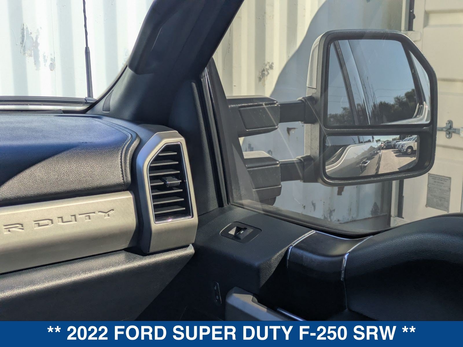 Certified 2022 Ford F250 Lariat w/ Tremor Off-Road Package AWD/4WD image 19