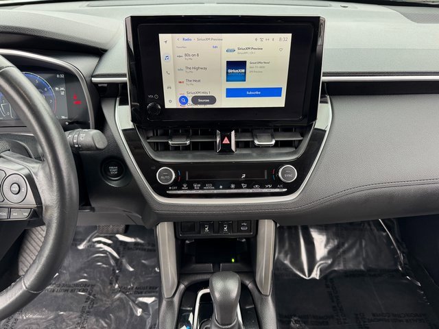 Used 2024 Toyota Corolla Cross XLE image 24