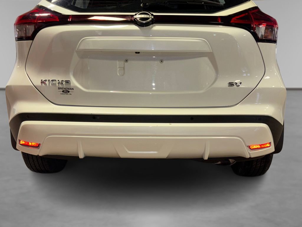 Used 2022 Nissan Kicks SV image 5