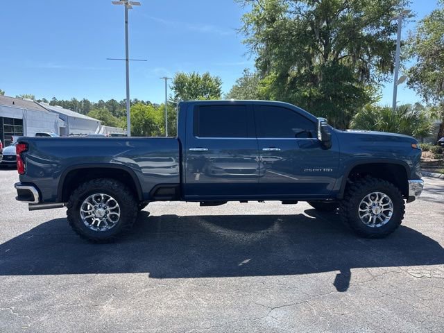 Used 2025 Chevrolet Silverado 2500 LTZ AWD/4WD image 3