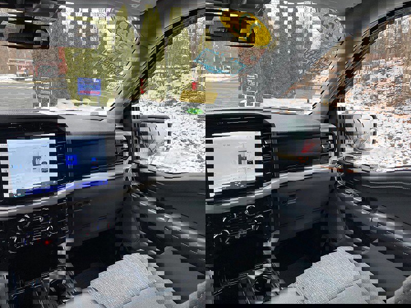 Certified 2022 Ford F150 XLT w/ Equipment Group 302A High image 40