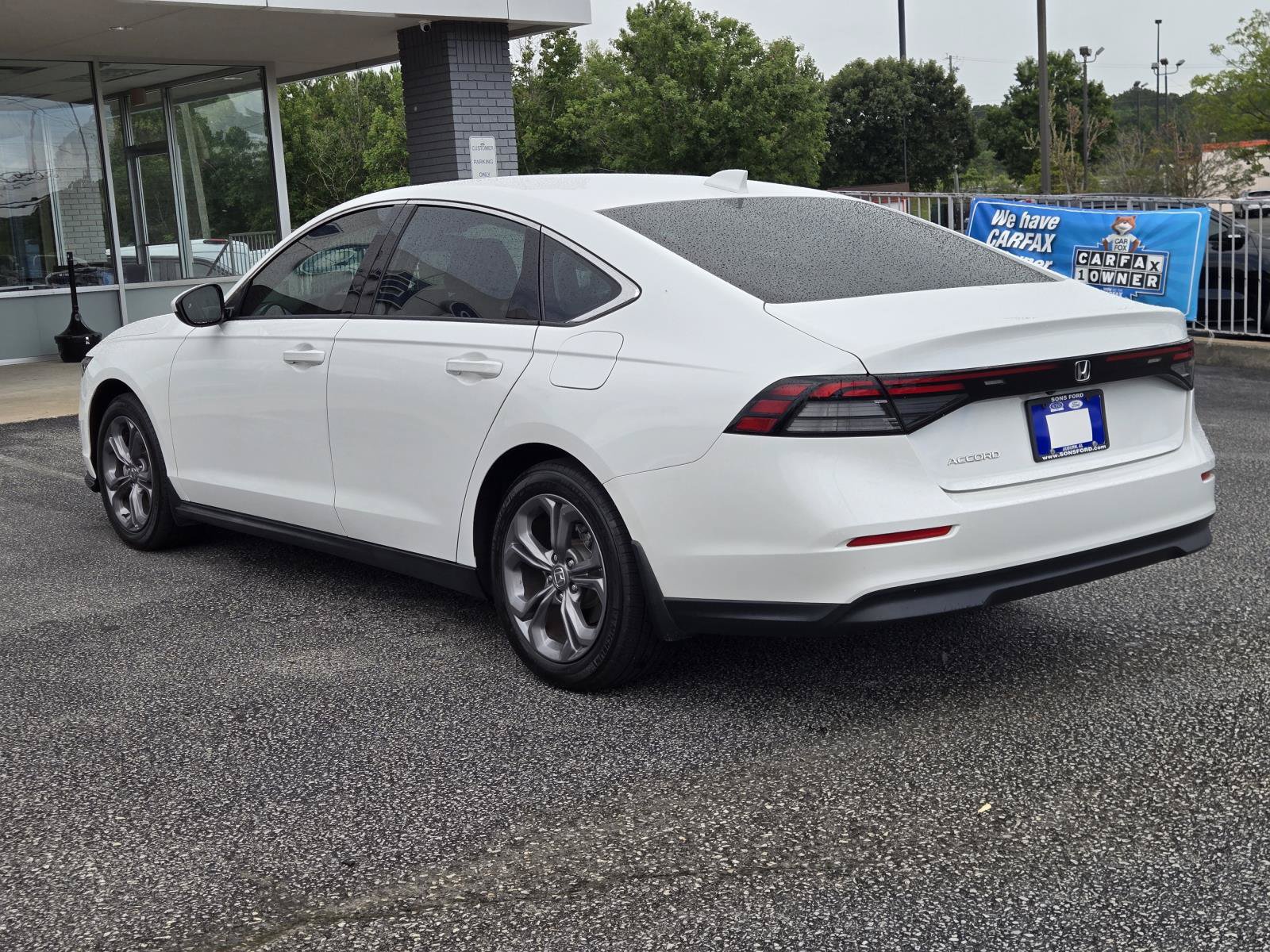Used 2024 Honda Accord EX image 10