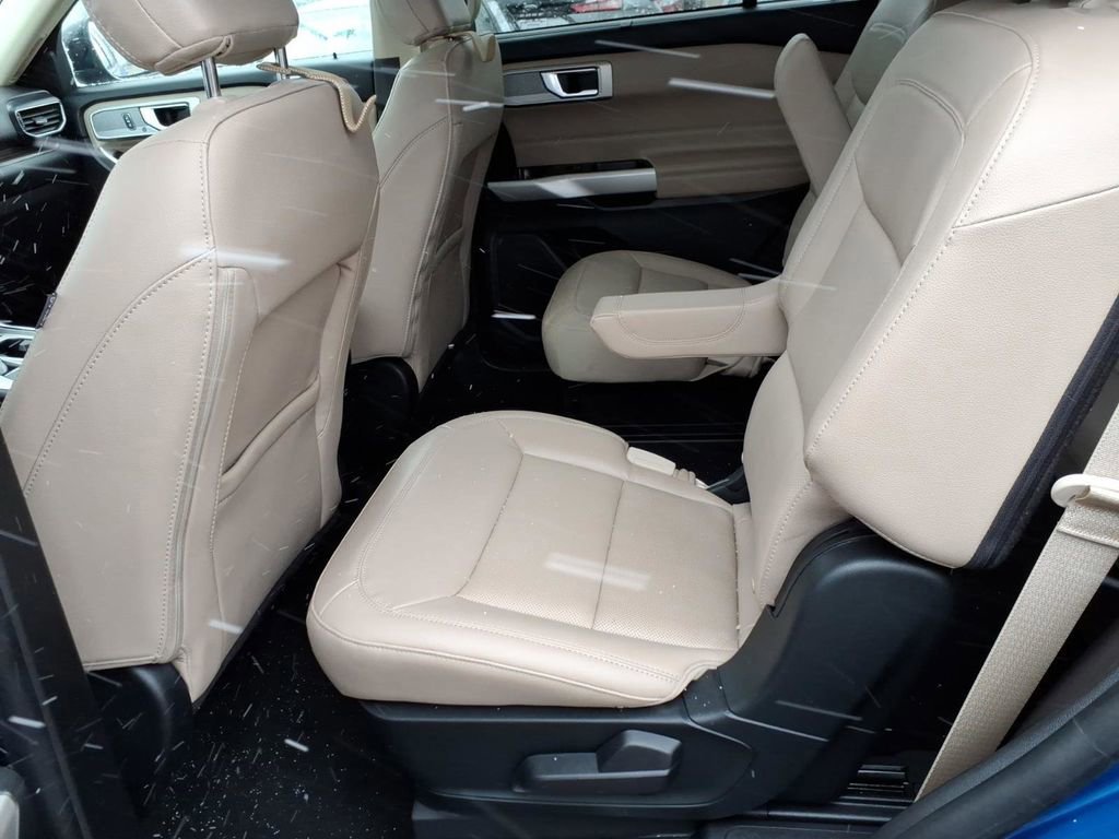 Certified 2022 Ford Explorer Limited w/ Equipment Group 301A image 12