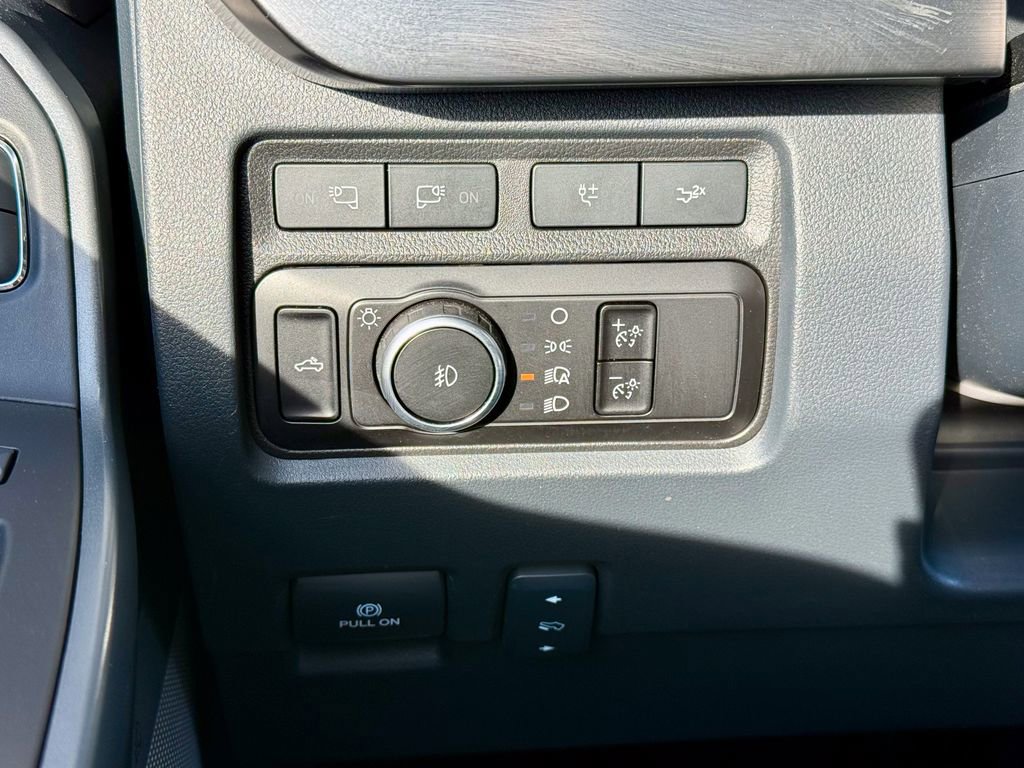 Certified 2023 Ford F350 Lariat w/ Lariat Ultimate Package image 29