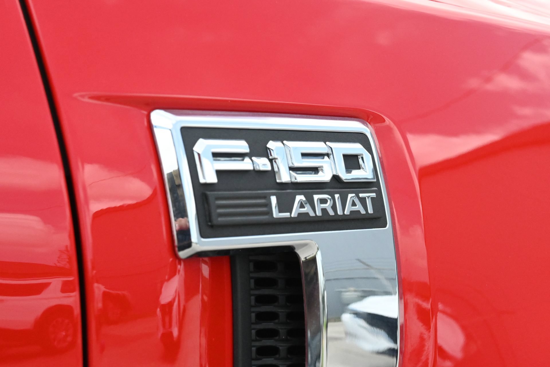 Certified 2023 Ford F150 Lariat w/ FX4 Off-Road Package AWD/4WD image 21