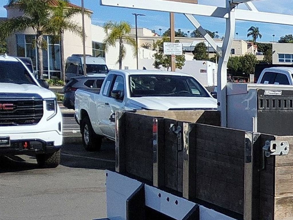 Certified 2021 Ford F450 XL w/ Power Equipment Group image 25