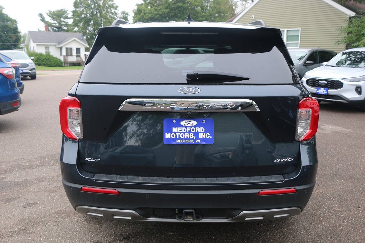 Certified 2023 Ford Explorer XLT w/ Equipment Group 202A AWD/4WD image 4