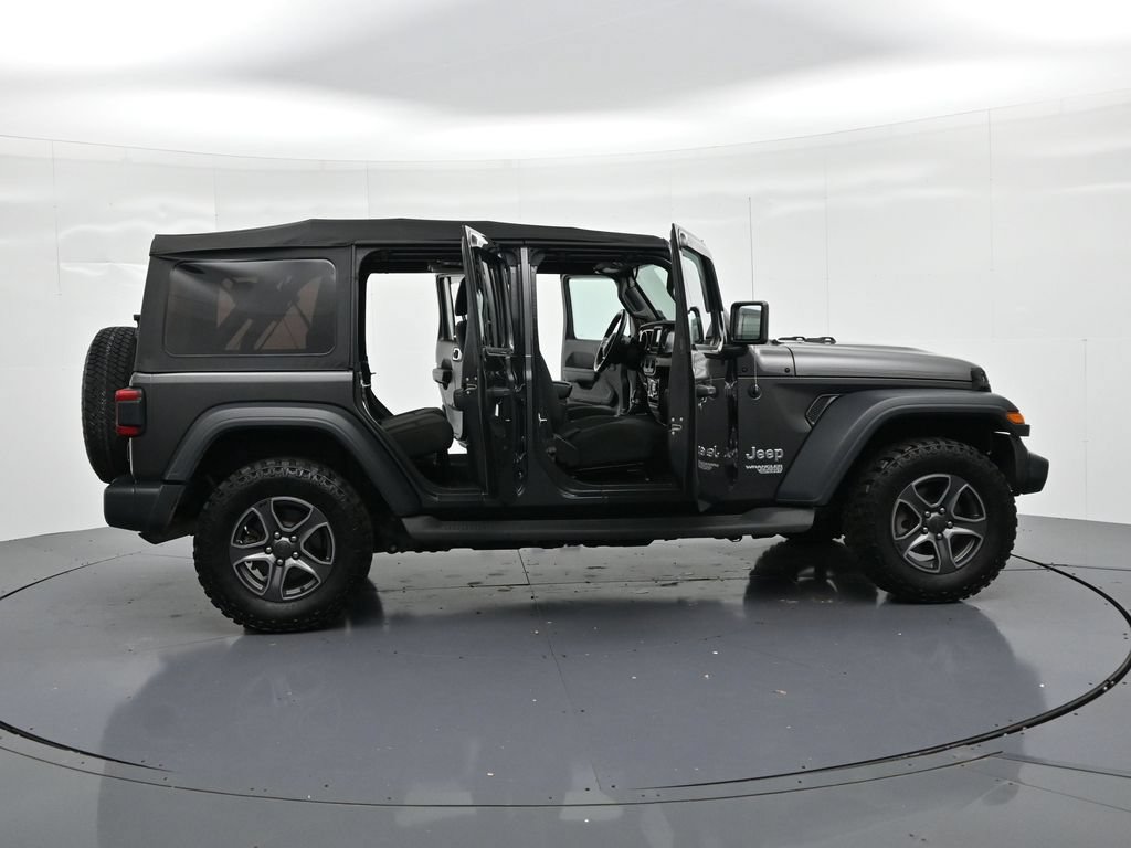 Used 2018 Jeep Wrangler Unlimited Sport S AWD/4WD image 22