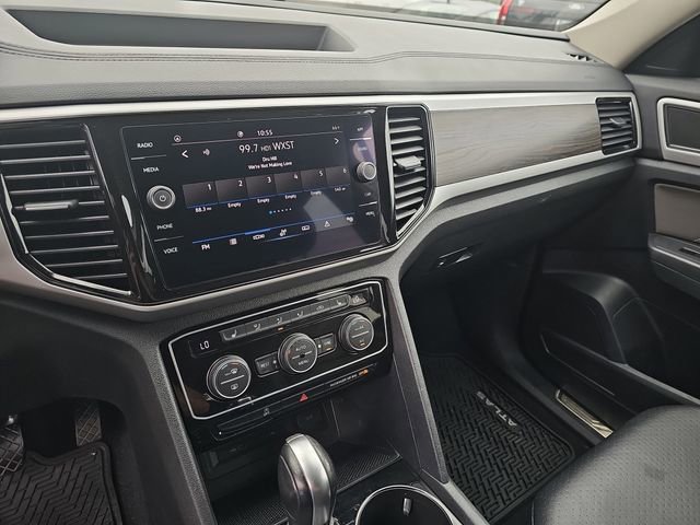 Used 2022 Volkswagen Atlas SE w/ Black Wheel Package FWD image 25