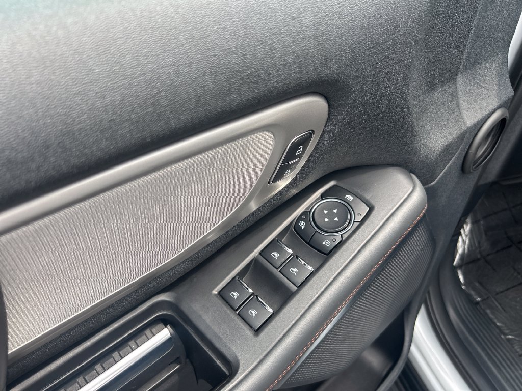Certified 2025 Ford Expedition Active AWD/4WD image 14
