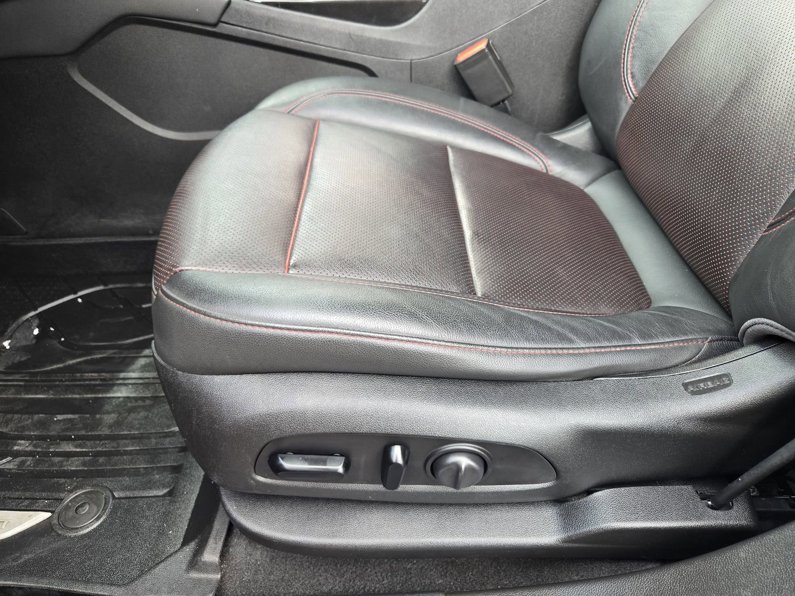 Used 2020 Chevrolet Blazer RS image 19