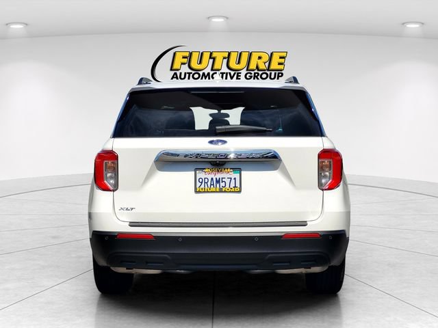 Certified 2024 Ford Explorer XLT RWD image 5
