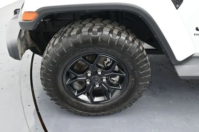 Used 2025 Jeep Gladiator Sport AWD/4WD image 9