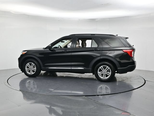 Certified 2023 Ford Explorer XLT w/ Equipment Group 202A AWD/4WD image 7