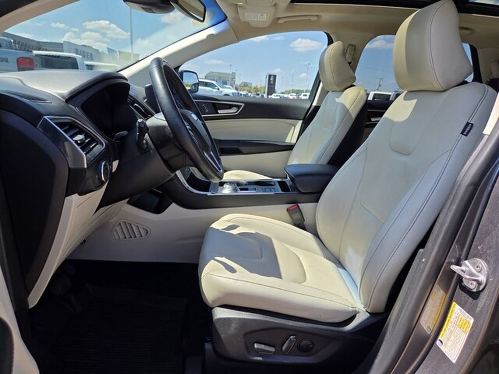 Certified 2022 Ford Edge Titanium AWD/4WD image 9