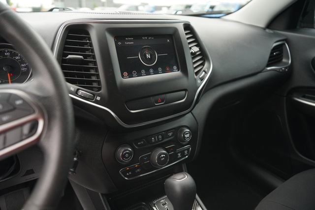 Used 2020 Jeep Cherokee Latitude FWD image 26