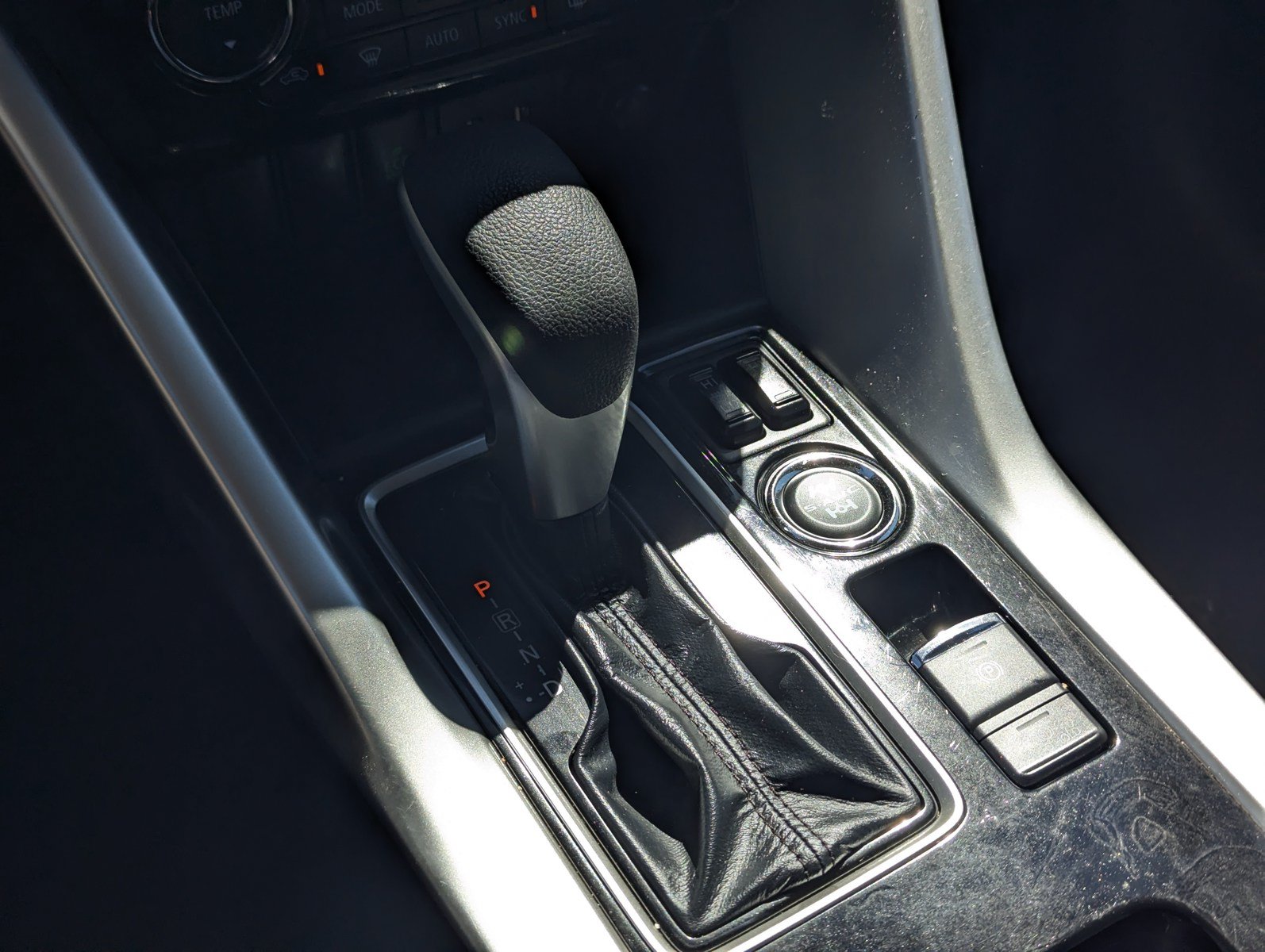 Used 2024 Mitsubishi Eclipse Cross AWD image 12