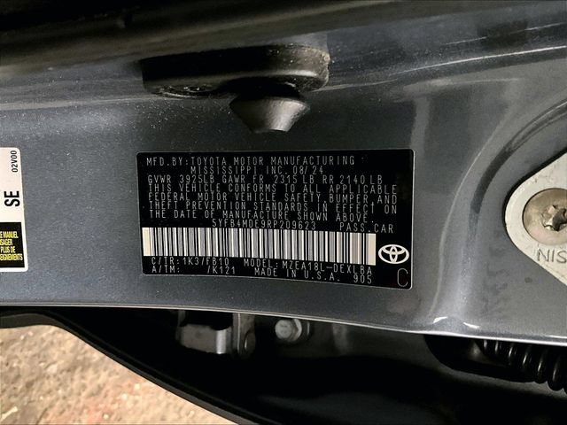 Used 2024 Toyota Corolla LE FWD image 32