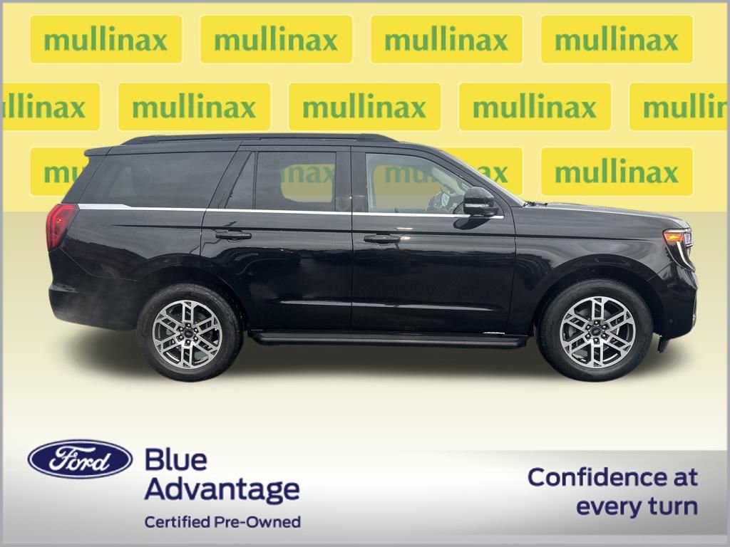 Certified 2025 Ford Expedition Active image 2