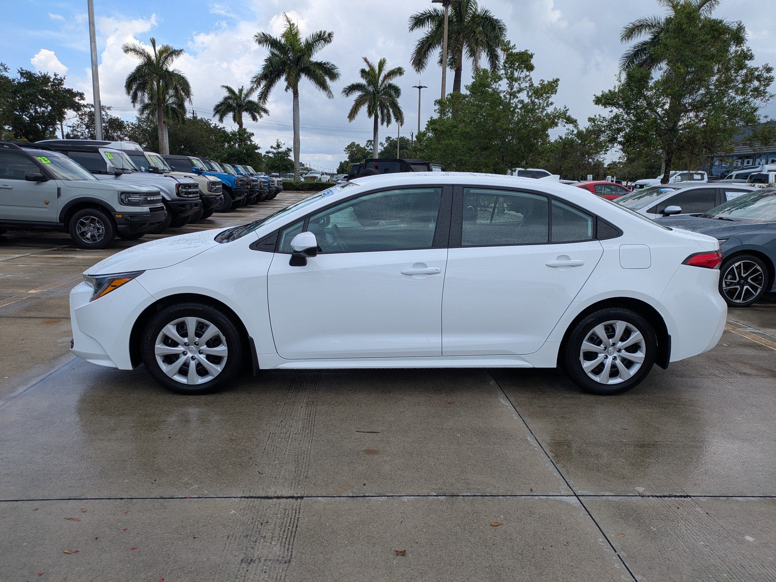 Used 2026 Toyota Corolla LE FWD image 7
