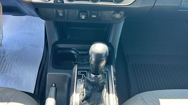 Used 2021 Toyota Tacoma SR5 AWD/4WD image 21