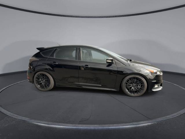 Certified 2018 Ford Focus ST w/ Equipment Group 402A FWD image 9