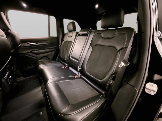 Used 2023 Jeep Grand Cherokee Altitude AWD/4WD image 25