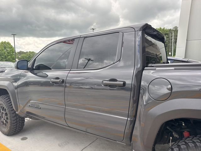 Used 2025 Toyota Tacoma SR5 AWD/4WD image 15