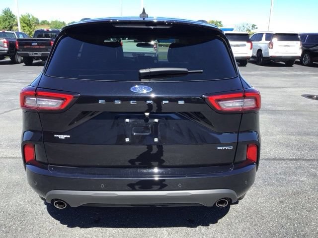 Certified 2023 Ford Escape ST-Line w/ Tech Pack #1 AWD/4WD image 6