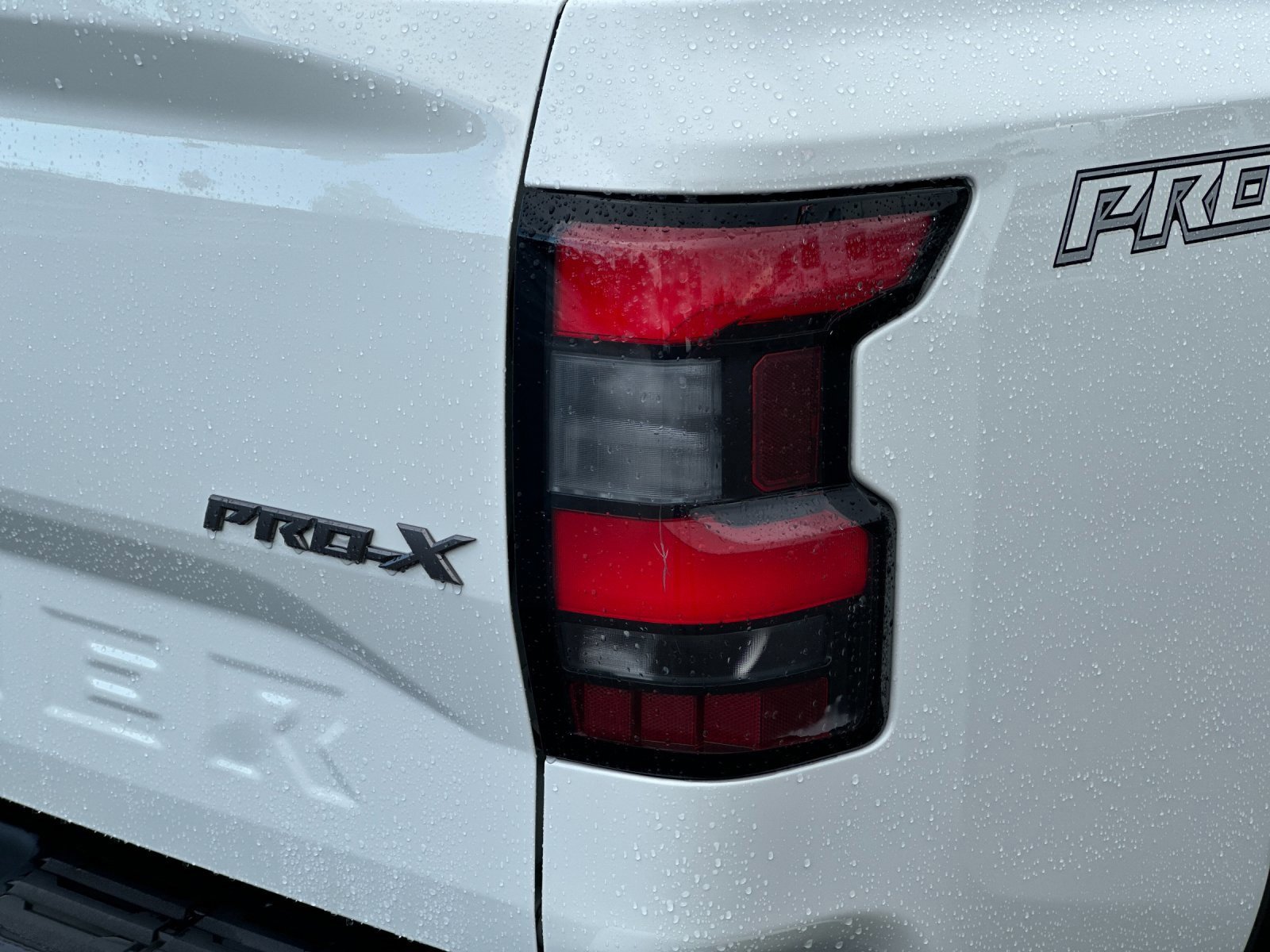 Used 2022 Nissan Frontier Pro-X image 25