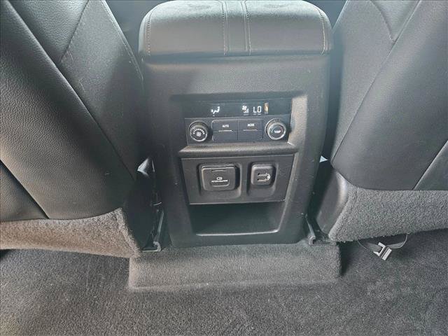 Used 2019 Chevrolet Traverse RS FWD image 17