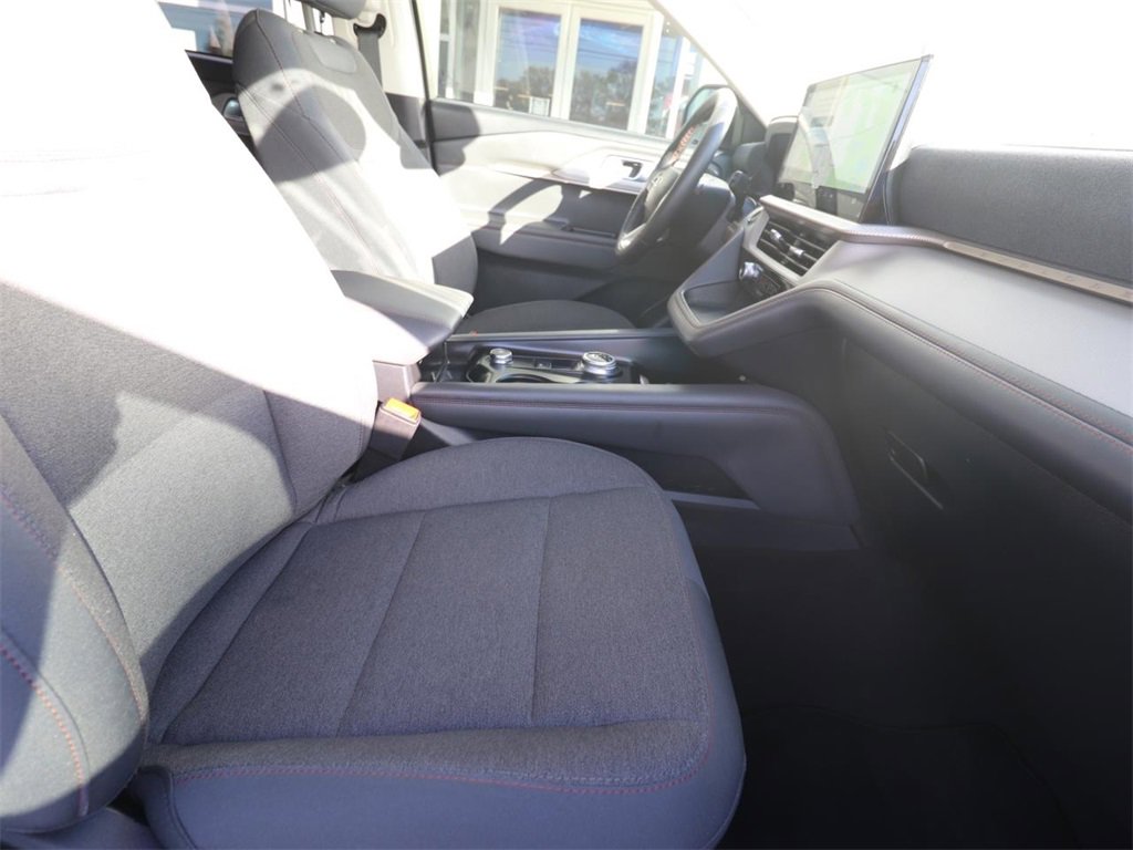 Certified 2025 Ford Explorer Active image 21