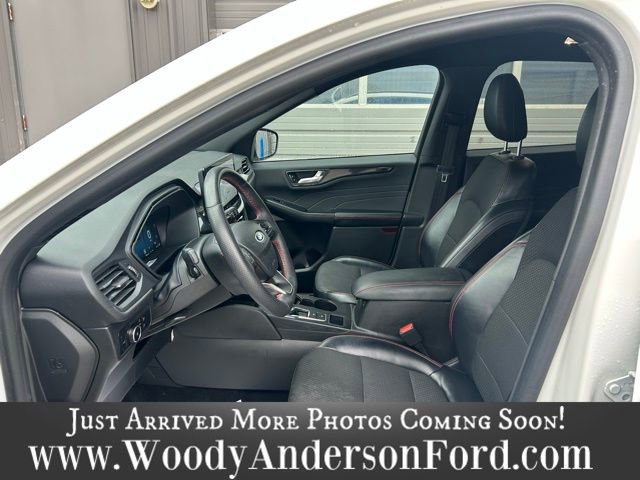 Certified 2023 Ford Escape ST-Line Select w/ Tech Pack #2 image 9